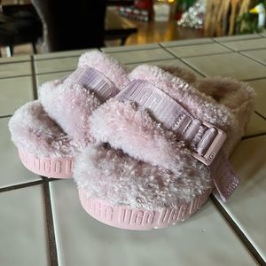 Limited/Rare UGGs Fluffita Slide Slippers